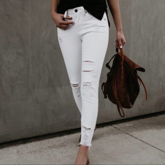 SUMMER CLEARANCE‼️ Jaedyn Distressed White Denim - Picture 4 of 8